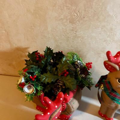 UP -- Happy Reindeer Family and Sled