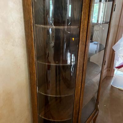 UP -- Antique Curve Front China Cabinet with Mirror Back Slash top