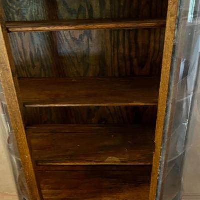 UP -- Antique Curve Front China Cabinet with Mirror Back Slash top