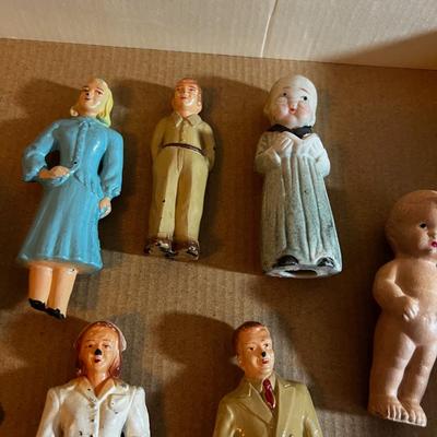 UP -- Antique Dolls; Kewpie, Porcelain, Plastic, Doll Family from the 40's Celluloid