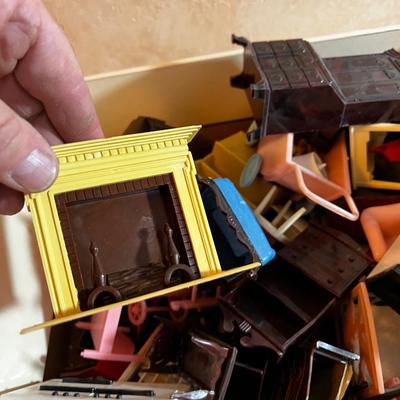 UP -- House Full of IDEAL PLASTIC DOLL HOUSE FURNITURE