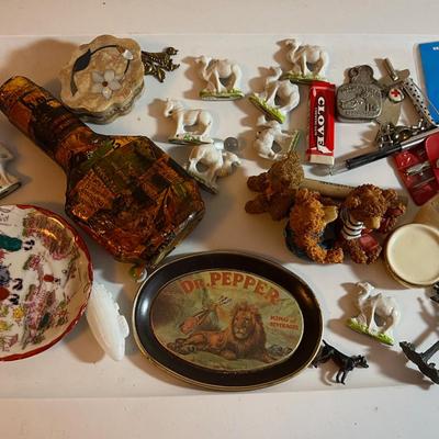 UP -- Tray of Miniatures 