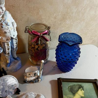 UP -- Many DÃ©cor' Items: Blue Vase Little Boy Blue Heart Pillow for Wedding etc.