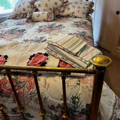 UP --  Full Size Real Antique Brass Bed WITH BEDDING 