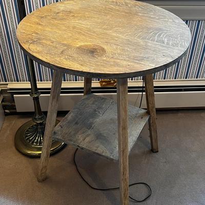 UP -- Antique Round OAK Table, Arts & Crafts Style 