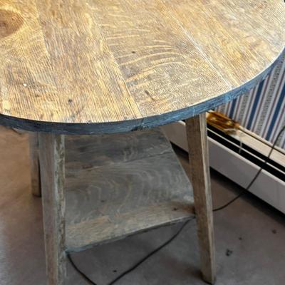 UP -- Antique Round OAK Table, Arts & Crafts Style 