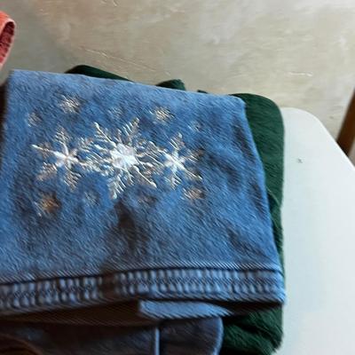 UP -- PILE-O-TOWELS 