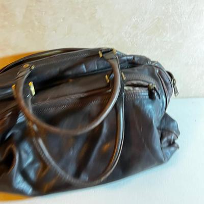 UP -- AWESOME Vintage Leather Duffel from Italy