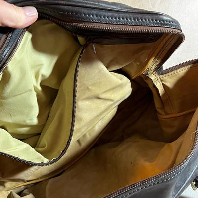 UP -- AWESOME Vintage Leather Duffel from Italy