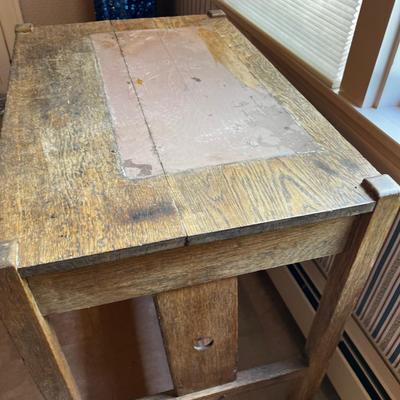 UP -- Antique Arts & Crafts Library Table 