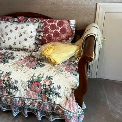 UP -- Day Bed with Trundle