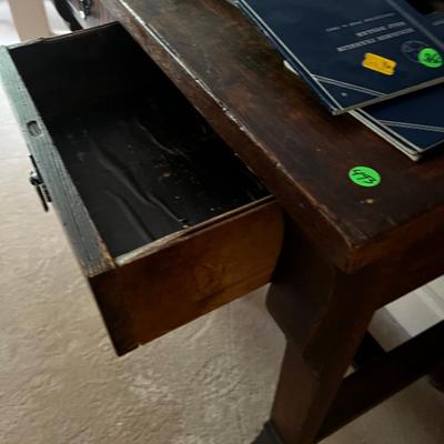 UP -- Quarter Saw OAK Desk ANTIQUE 