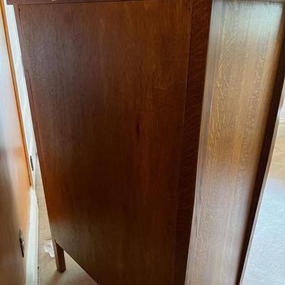 UP --STICKLEY  Harvey Ellis Nine-Drawer Chest 