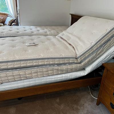 UP -- SPLIT PILLOW TOP SLEEP NUMBER BED FLEX PLUS 4 Remotes MATTRESS AND BOX with Motors