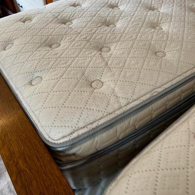 UP -- SPLIT PILLOW TOP SLEEP NUMBER BED FLEX PLUS 4 Remotes MATTRESS AND BOX with Motors