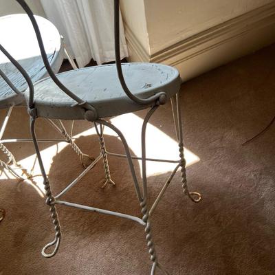 UP -- 4 Antique Ice Cream Parlor Iron Chairs