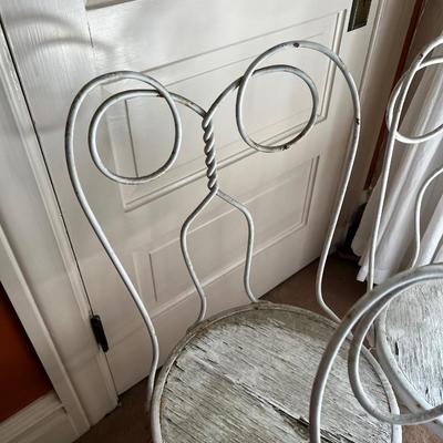 UP -- 4 Antique Ice Cream Parlor Iron Chairs
