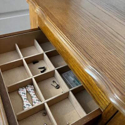 UP -- Jewelry Box 