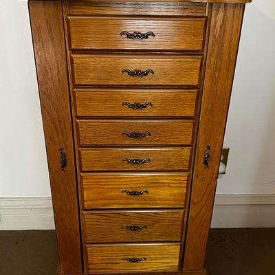 UP -- Jewelry Box 
