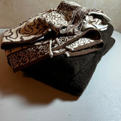 UP -- Brown Towel set 