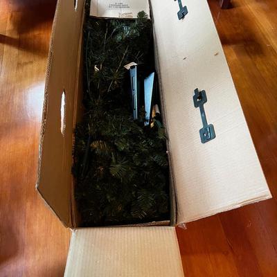 1 - 7 footer Tree with Clear Lights 