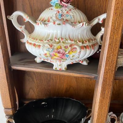 GARAGE --All the Mixed Lot of Fine China, Porcelain & Glass Leftovers. LOT