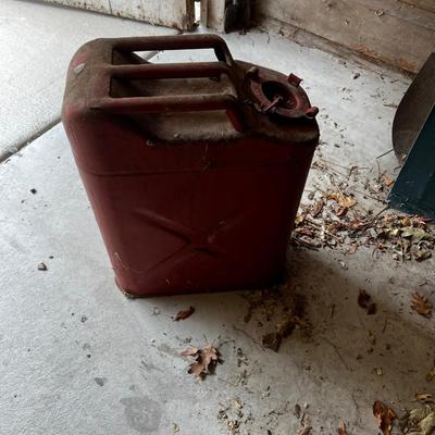 GARAGE -- Metal Gas Can 
