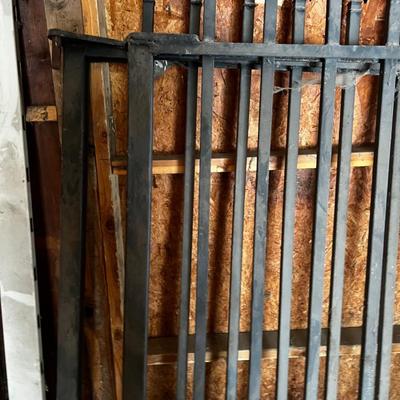 GARAGE -- Iron Gate 2 pieces