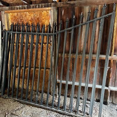 GARAGE -- Iron Gate 2 pieces