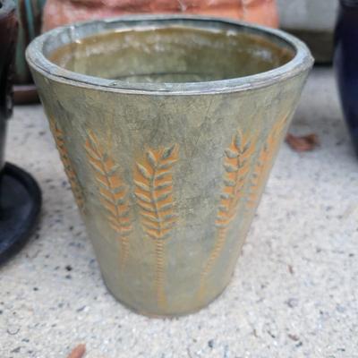 Ceramic Pots and More (G-DW)