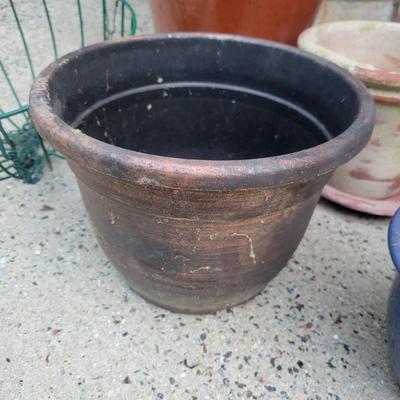 Ceramic Pots and More (G-DW)
