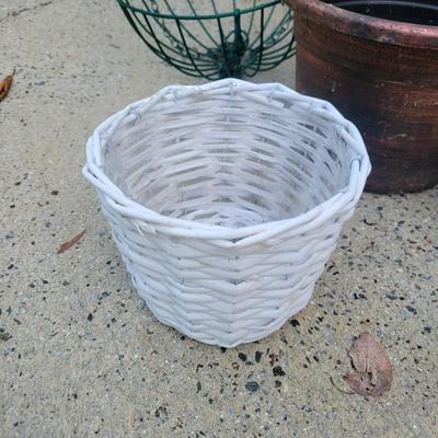 Ceramic Pots and More (G-DW)