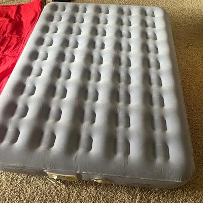 Two Aero Beds (B1-MG)