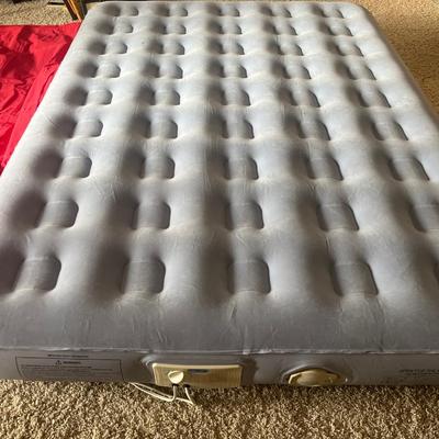 Two Aero Beds (B1-MG)