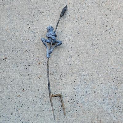 Shepards Hooks and Other Metal Yard Art (G-DW)