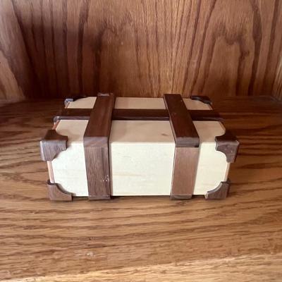 Wooden Brain Teasers & More (D2-MG)