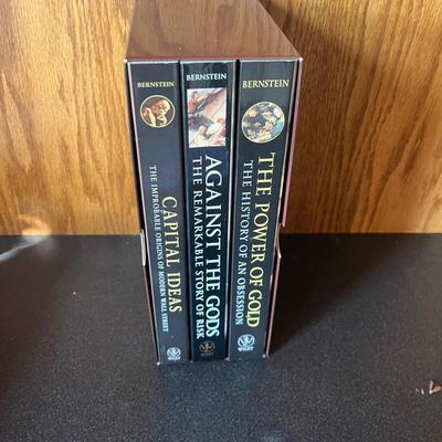 Books on Famous Battles & More (D2-MG)