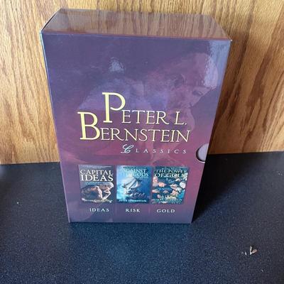 Books on Famous Battles & More (D2-MG)