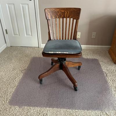 Wooden Office Chair & Plastic Mat (D2-MG)
