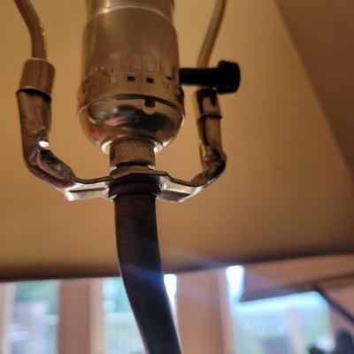 A Pair of Metal Parrot Lamps (D-DW)