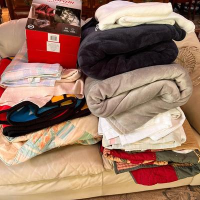 Large Lot Blankets Quilts