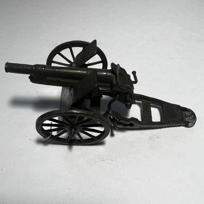 Britains 4.7 Naval Gun circa 1916 made in England