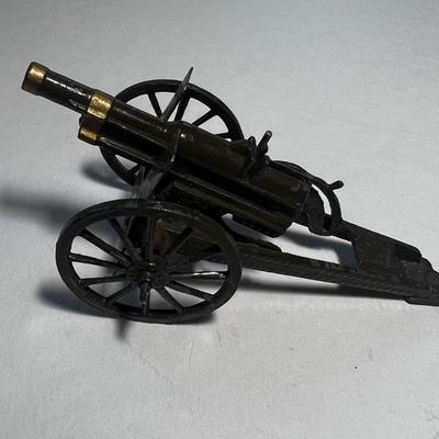 Britains Naval Gun made in England. Working order