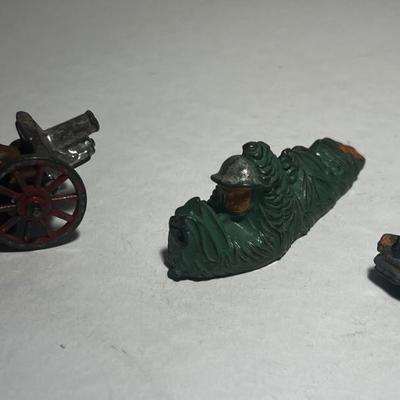 Manoil two Sharpshooter lying down and man with Cannon