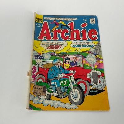 -200- COMICS | Pep & Archie Comics