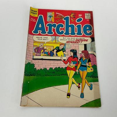 -200- COMICS | Pep & Archie Comics