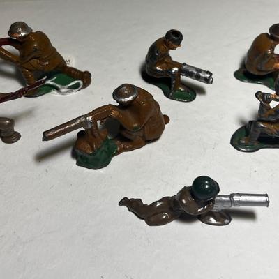 Lot of 7 Vintage Barclay Soldiers
