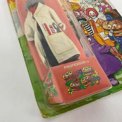 -210- COLLECTIBLE | Remco 1976 McDonaldâ€™s Action Figure On Original Card | The Professor