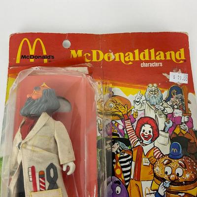 -210- COLLECTIBLE | Remco 1976 McDonaldâ€™s Action Figure On Original Card | The Professor