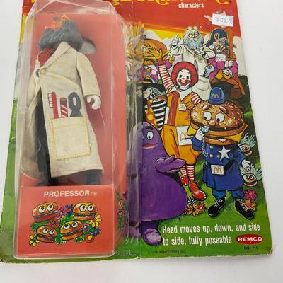 -210- COLLECTIBLE | Remco 1976 McDonaldâ€™s Action Figure On Original Card | The Professor